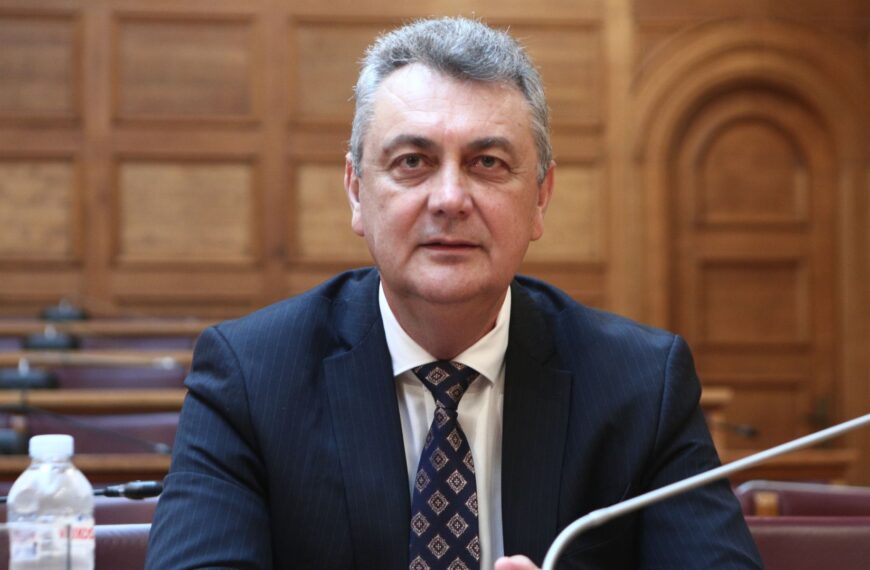Τέμπη: Την αντικατάστασή του από την Προανακριτική Επιτροπή ζήτησε ο…