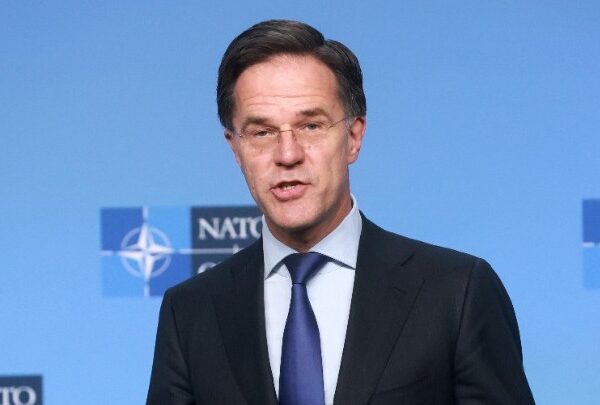 ΝΑΤΟ: Ο Ρούτε κάλεσε τον Ζελένσκι να αποκαταστήσει τη σχέση του με…