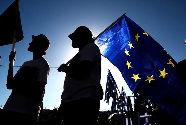 Οι Ευρωπαίοι πολίτες ζητούν από την ΕΕ προστασία από παγκόσμιες κρίσεις και…