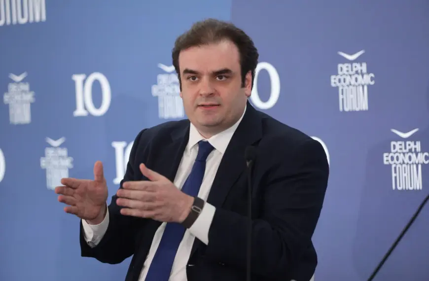 Πιερρακάκης: Μικρή η έκθεση της Ελλάδας στους δασμούς Τραμπ – Δεν συζητάμε την επιστροφή 13ου…