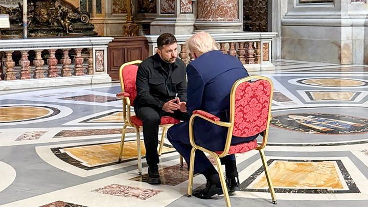 Bild: Κατ’ ιδίαν συνάντηση Τραμπ–Ζελένσκι πριν τις συνομιλίες…