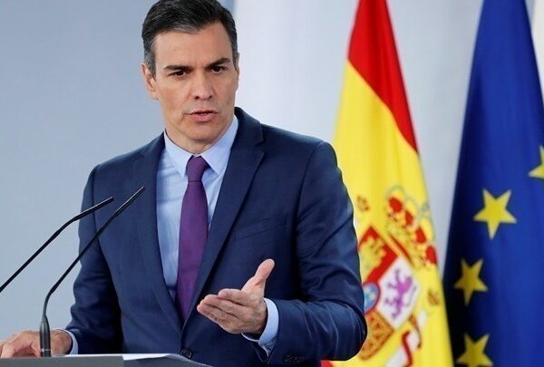 Ισπανία: Ο πρωθυπουργός Σάντσεθ ανακοινώνει σχέδιο 14,1 δισ. ευρώ για την προστασία…