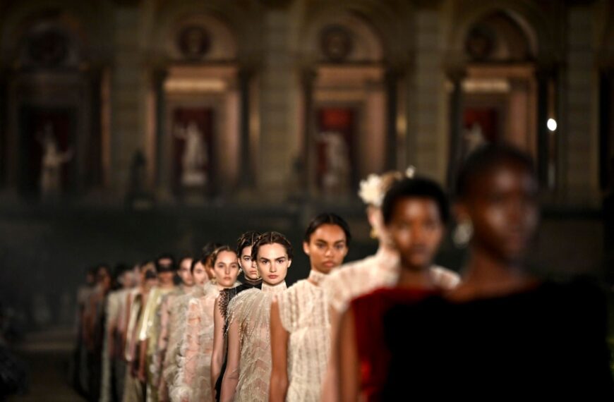 Η Μαρία Γκράτσια Κιούρι αποχωρεί από τον Dior