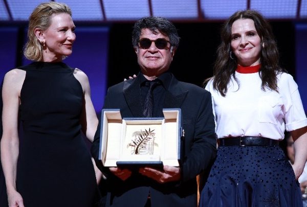 Ο Τζαφάρ Παναχί θριαμβεύει στις Κάννες: Ένας Χρυσός Φοίνικας για&hellip;