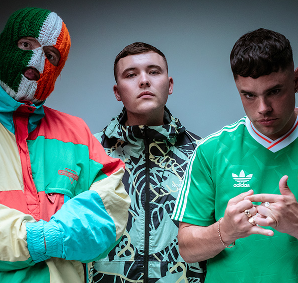 Οι Kneecap μιλούν για πρώτη φορά μετά τη δίωξη μέλους&hellip;