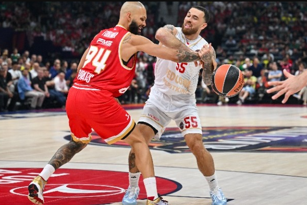 Ο Ολυμπιακός «λύγισε» ξανά: Χάνει τον τελικό, ραντεβού με Παναθηναϊκό για την&hellip;