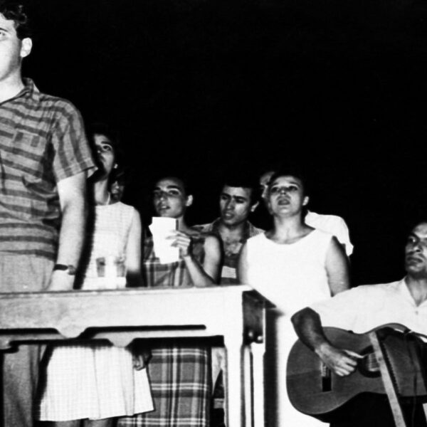 Κοντά σας όλη μου η ζωή: Μεγάλη συναυλία-αφιέρωμα για τα 100 χρόνια από τη γέννηση του Μίκη Θεοδωράκη #mikis100