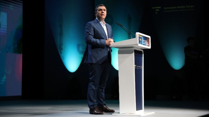 Ανάλυση / Ο Τσίπρας προτείνει νέο πατριωτισμό, αλλά αναζητά ακόμα τον φορέα του