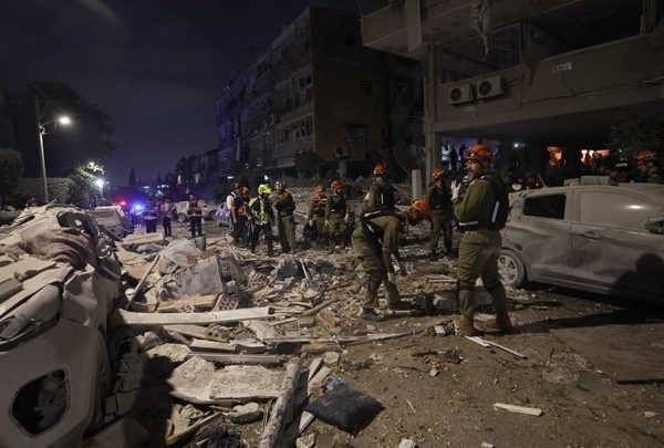 Τέσσερις νεκροί από ιρανική πυραυλική επίθεση στο Ισραήλ – Σε&hellip;