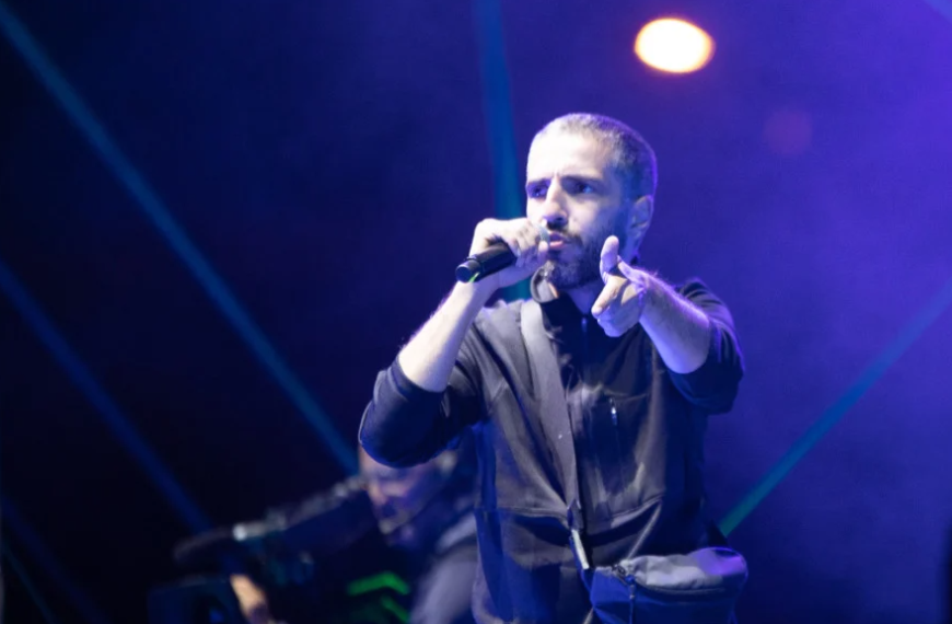 ΛΕΞ στο ΟΑΚΑ: Μια βραδιά που γράφτηκε στην ιστορία του ελληνικού live – Σήμερα η δεύτερη συναυλία