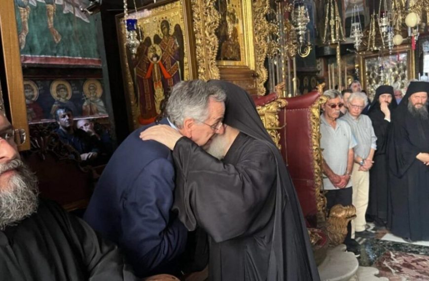 Σαμαράς στο Άγιον Όρος: Πνευματικό προσκύνημα με πολιτικά μηνύματα – «Πολλοί ρωτούν&hellip;