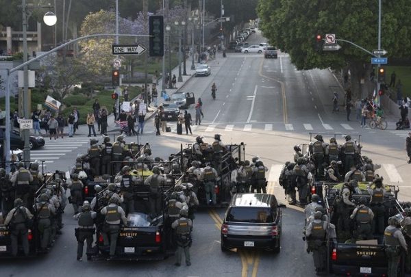 Πρωτοφανής κλιμάκωση στο Λος Άντζελες: Ανάπτυξη πεζοναυτών και&hellip;