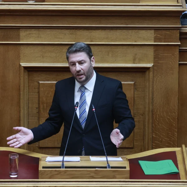 Ανδρουλάκης: «Ο Μητσοτάκης από απολογούμενος, επιτιθέμενος – Θλιβερή προσπάθεια αυτοθυματοποίησης»