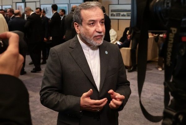 Ιρανός ΥΠΕΞ Αμπάς Αραγτσί: «Τώρα δεν είναι ώρα για διπλωματία»