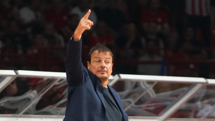 Ένταση στη συνέντευξη Τύπου του Εργκίν Αταμάν