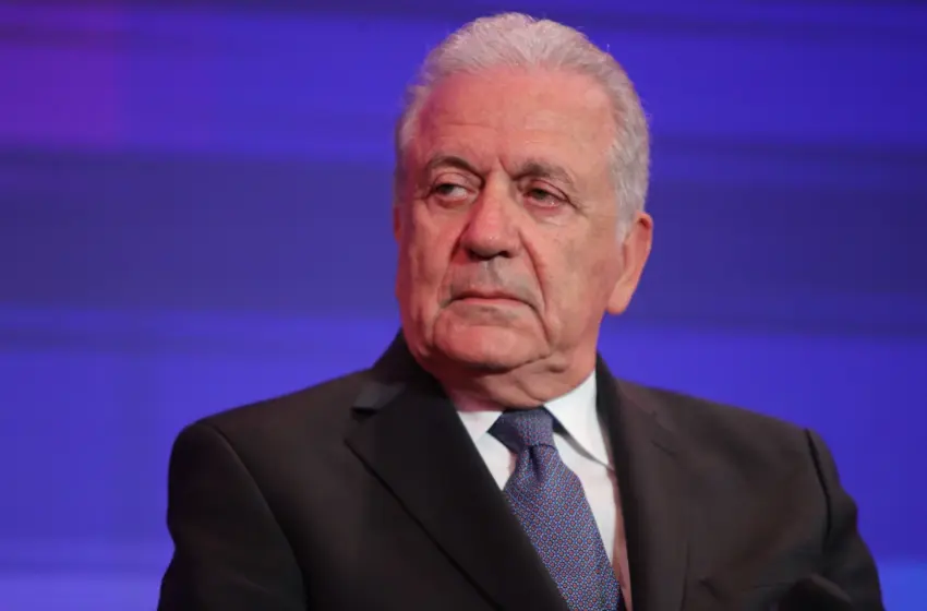 Αβραμόπουλος κατά αποστολής πολεμικών πλοίων στη Λιβύη: «Θέλετε&hellip;