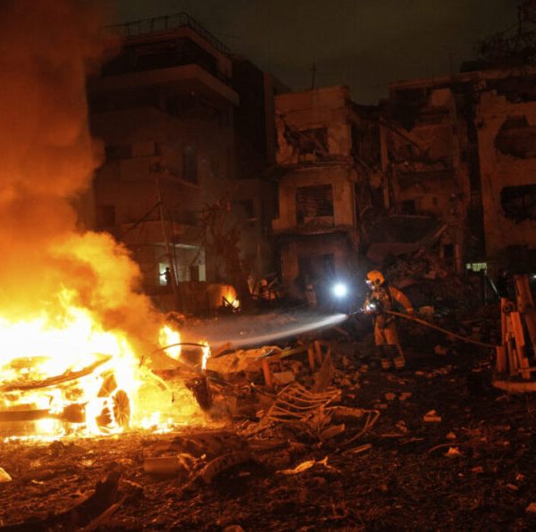 Κλιμακώνεται η σύγκρουση Ισραήλ–Ιράν: Αεροπορικές επιδρομές, νεκροί άμαχοι και απειλές&hellip;