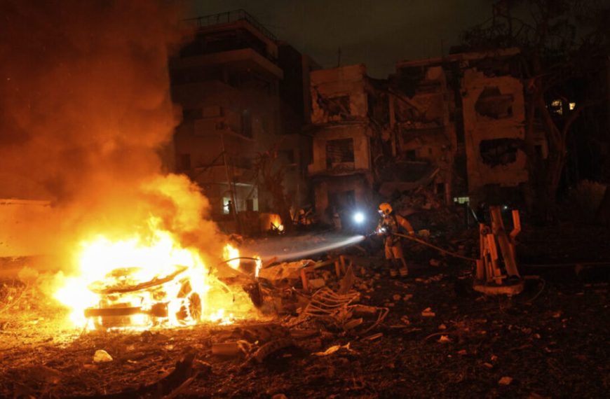 Κλιμακώνεται η σύγκρουση Ισραήλ–Ιράν: Αεροπορικές επιδρομές, νεκροί άμαχοι&hellip;