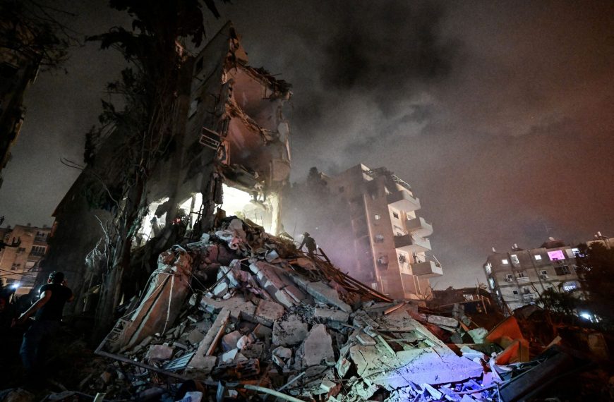 Επικίνδυνη κλιμάκωση στη Μέση Ανατολή: Mπαράζ επιθέσεων του&hellip;