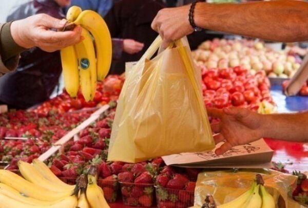 Λαϊκές αγορές σε κρίση: Μειώνεται ο τζίρος, αυξάνεται…