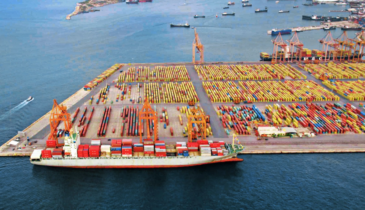 Επιχείρηση «Καλυψώ»: Εξάρθρωση πολυεθνικού δικτύου απάτης στα τελωνεία με επίκεντρο τον Πειραιά