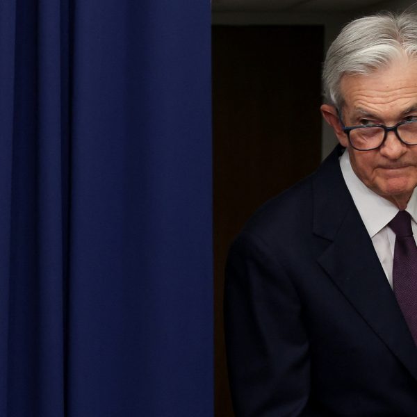 Η Fed δεν μειώνει τα επιτόκια – Κόβει τις προβλέψεις για ανάπτυξη&hellip;