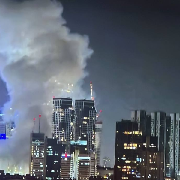 Πόλεμος Ιράν-Ισραήλ: Μαζικά πλήγματα και εκατόμβη νεκρών