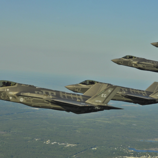 Τραμπ: «Έχουμε τον πλήρη και απόλυτο έλεγχο των ουρανών πάνω από το&hellip;