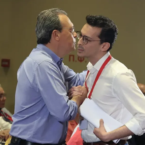 Τουρκικά πολεμικά πλοία συνοδεία στον στόλο ακτιβιστών Sumud που πλέει…