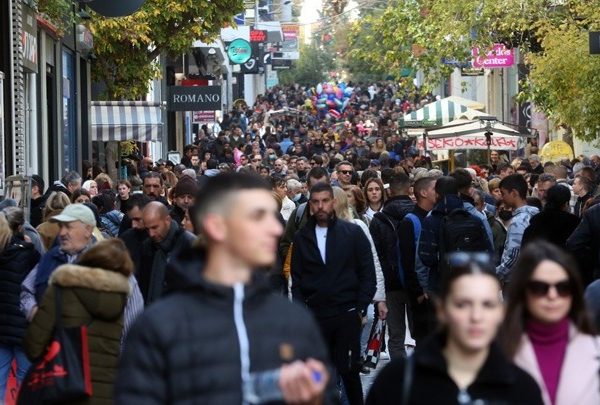 Η ακρίβεια αλλάζει τον Έλληνα καταναλωτή: Περισσότερη σύνεση, λιγότερη σπατάλη