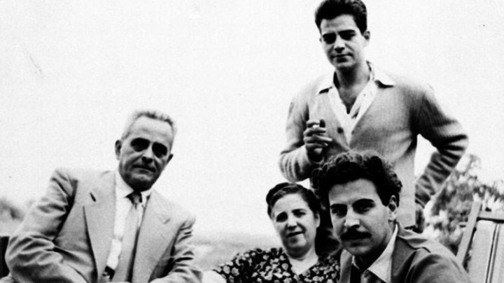 Νεώτερο μνημείο η πατρική οικία του Μίκη και Γιάννη Θεοδωράκη στον Γαλατά…