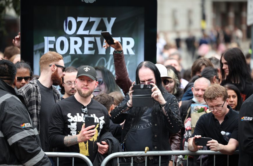 «Goodbye to the Prince of Darkness»: Το Μπέρμιγχαμ αποχαιρετά τον Όζι Όσμπορν…