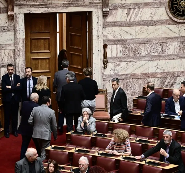 Σε πολιτική απομόνωση η ΝΔ για την παραπομπή Καραμανλή –&hellip;