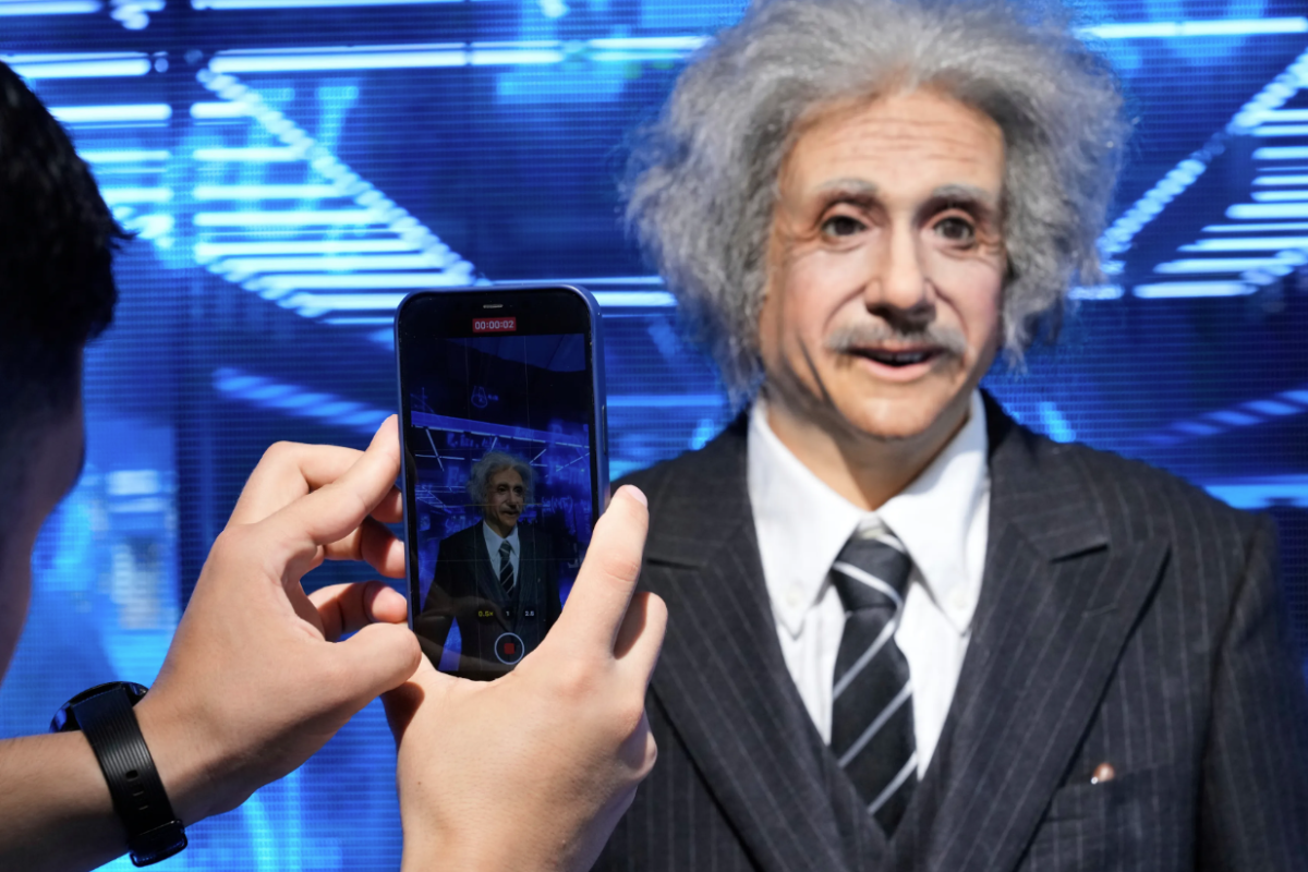 Robot Mall: Βγήκαν στην αγορά τα πρώτα ανθρωπόμορφα ρομπότ