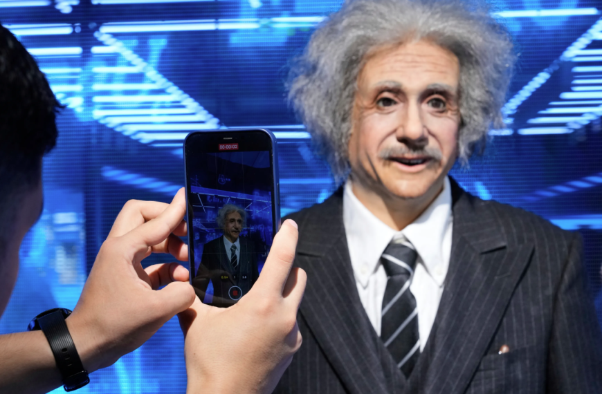 Robot Mall: Βγήκαν στην αγορά τα πρώτα ανθρωπόμορφα ρομπότ