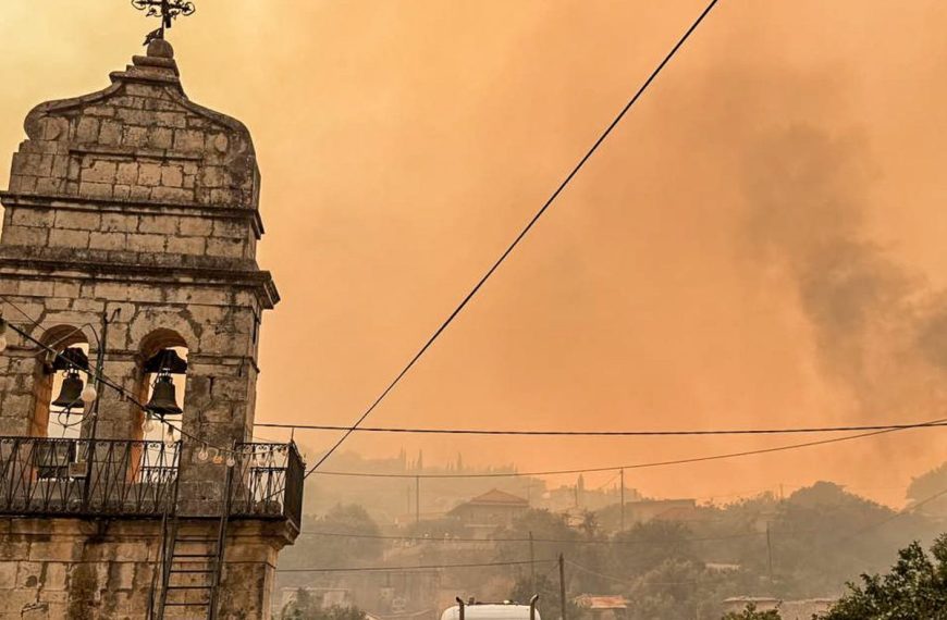 Μάχη με τη φωτιά στη Ζάκυνθο – Εκκενώσεις,…
