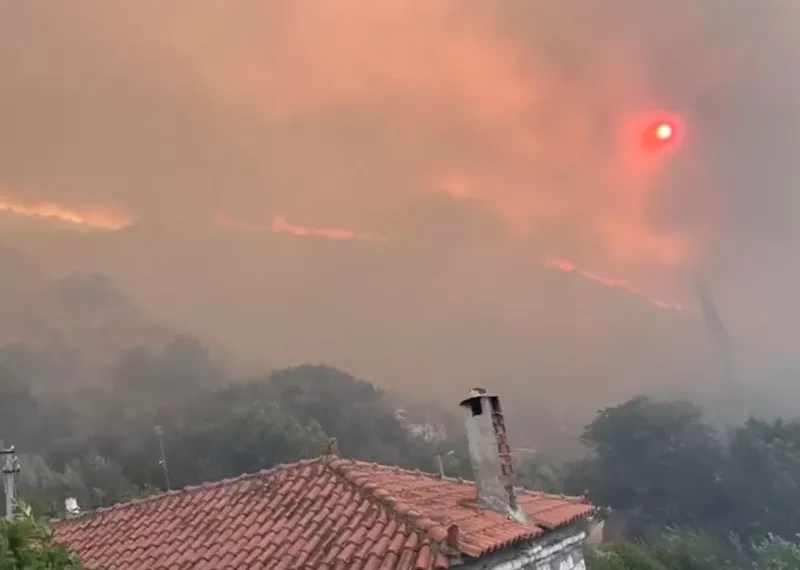 Μεγάλη φωτιά στη Βόρεια Ήπειρο – Κίνδυνος εξάπλωσης&hellip;