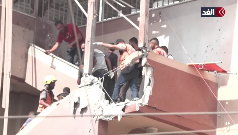 Ισραηλινό πλήγμα σε νοσοκομείο στη Γάζα σκοτώνει 20 ανθρώπους – ανάμεσά τους…