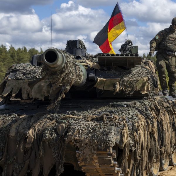 Ουκρανία: Αβέβαιες οι εγγυήσεις ασφαλείας – Οι ΗΠΑ αποσύρονται, η&hellip;