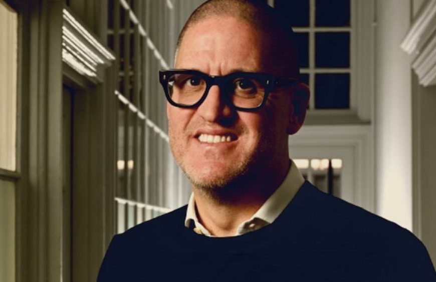 Σοβαρό τροχαίο στη Μύκονο για τον δισεκατομμυριούχο Τομ Γκρίνγουντ – Δίνει μάχη&hellip;