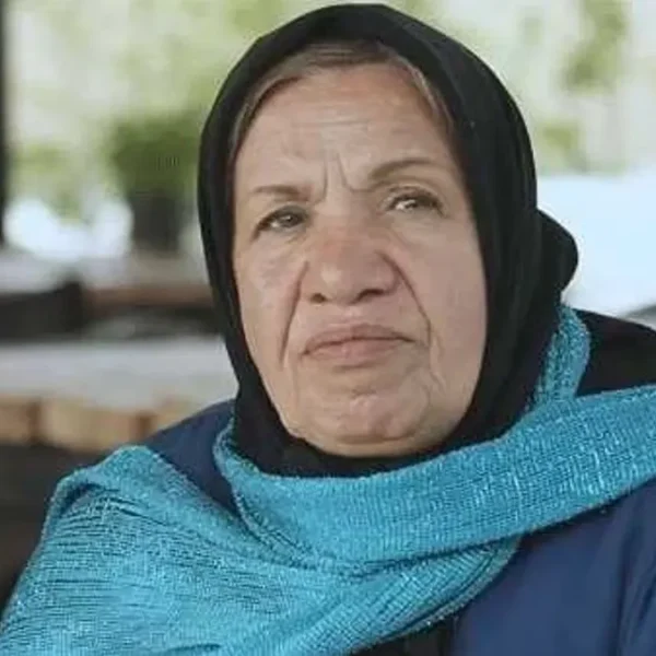 Η Μαύρη Χήρα της Ιράν: Η Καλθούμ Ακμπάρι δηλητηρίασε 11&hellip;