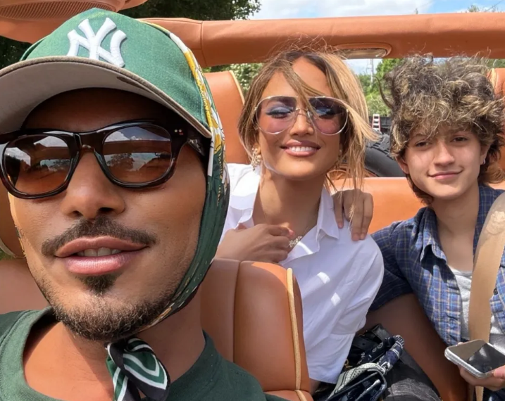 Η Τζένιφερ Λόπεζ απολαμβάνει το καλοκαίρι με την κόρη της Έμα