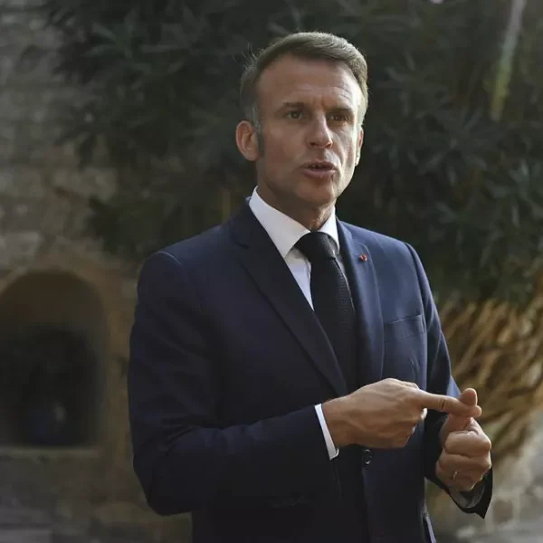 Ξέσπασμα Μακρόν μετά τη «σύνοδο»: Ο Πούτιν είναι αρπακτικό, ένα&hellip;