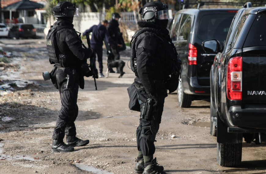 Εκτεταμένη αστυνομική επιχείρηση στην Κρήτη: 48 συλλήψεις για εγκληματική οργάνωση