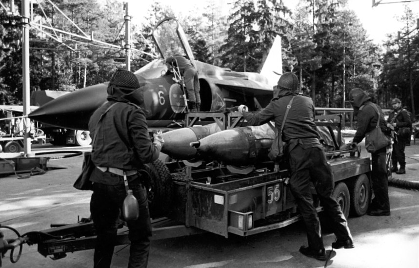 Εγγυήσεις ασφάλειας ή πυρηνικός εξοπλισμός; Το παράδειγμα της Σουηδίας από το μακρινό…