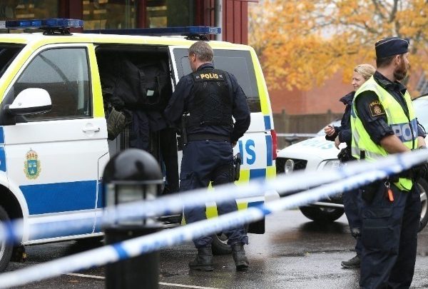 Δύο τραυματίες σε επίθεση ενόπλου κοντά σε τέμενος στην Ορεμπρό&hellip;