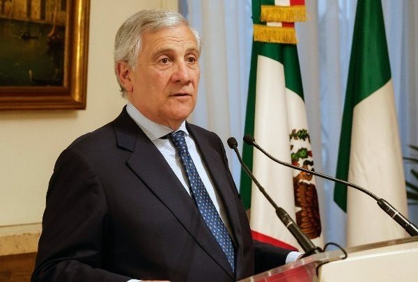 «Η ειρήνη στην Ουκρανία δεν μπορεί να αποφασιστεί χωρίς το&hellip;