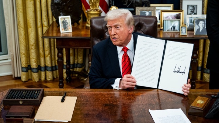 Δασμολογικός τυφώνας Τραμπ: Επιπρόσθετοι φόροι σε δεκάδες χώρες…