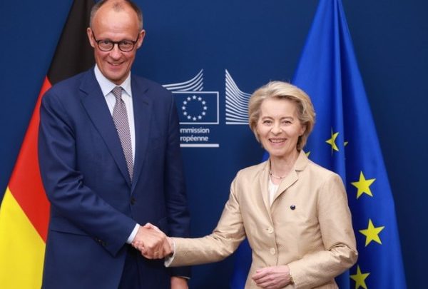 Άπασα η «Συμμαχία των Προθύμων» στο πλευρό Ζελένσκι στον Λευκό&hellip;