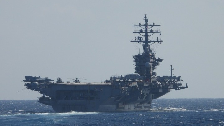 Αντιτορπιλικά των ΗΠΑ στα ανοικτά της Βενεζουέλας